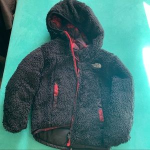 4T boy reversible jacket like new